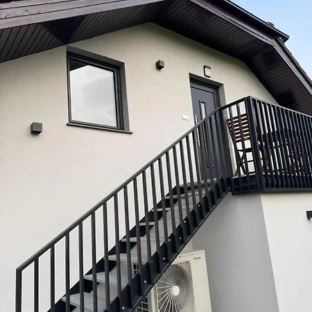 Apartma Pri Ernisi Apartment *