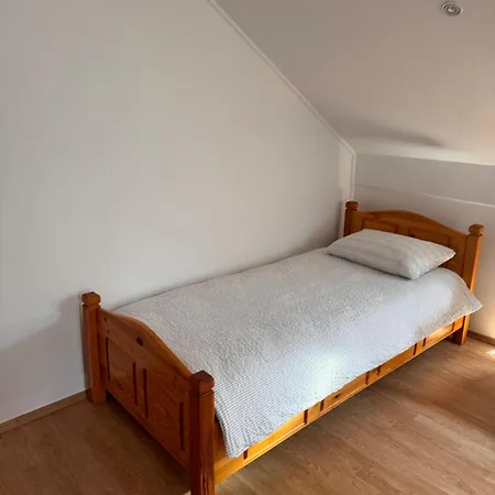 Apartma Pri Ernisi