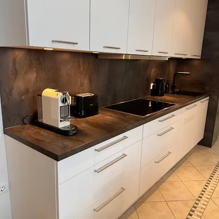 Apartma Pri Ernisi * Fokovci