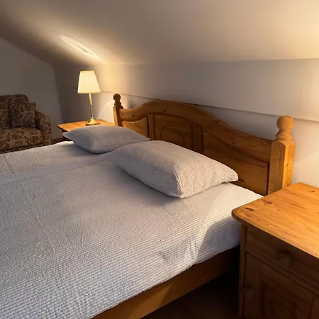 Apartma Pri Ernisi Apartment