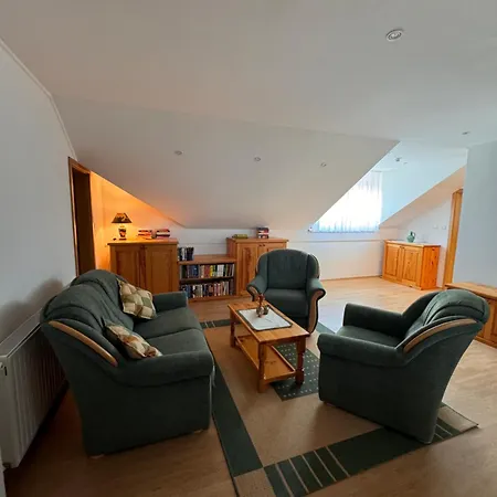 Apartma Pri Ernisi Fokovci
